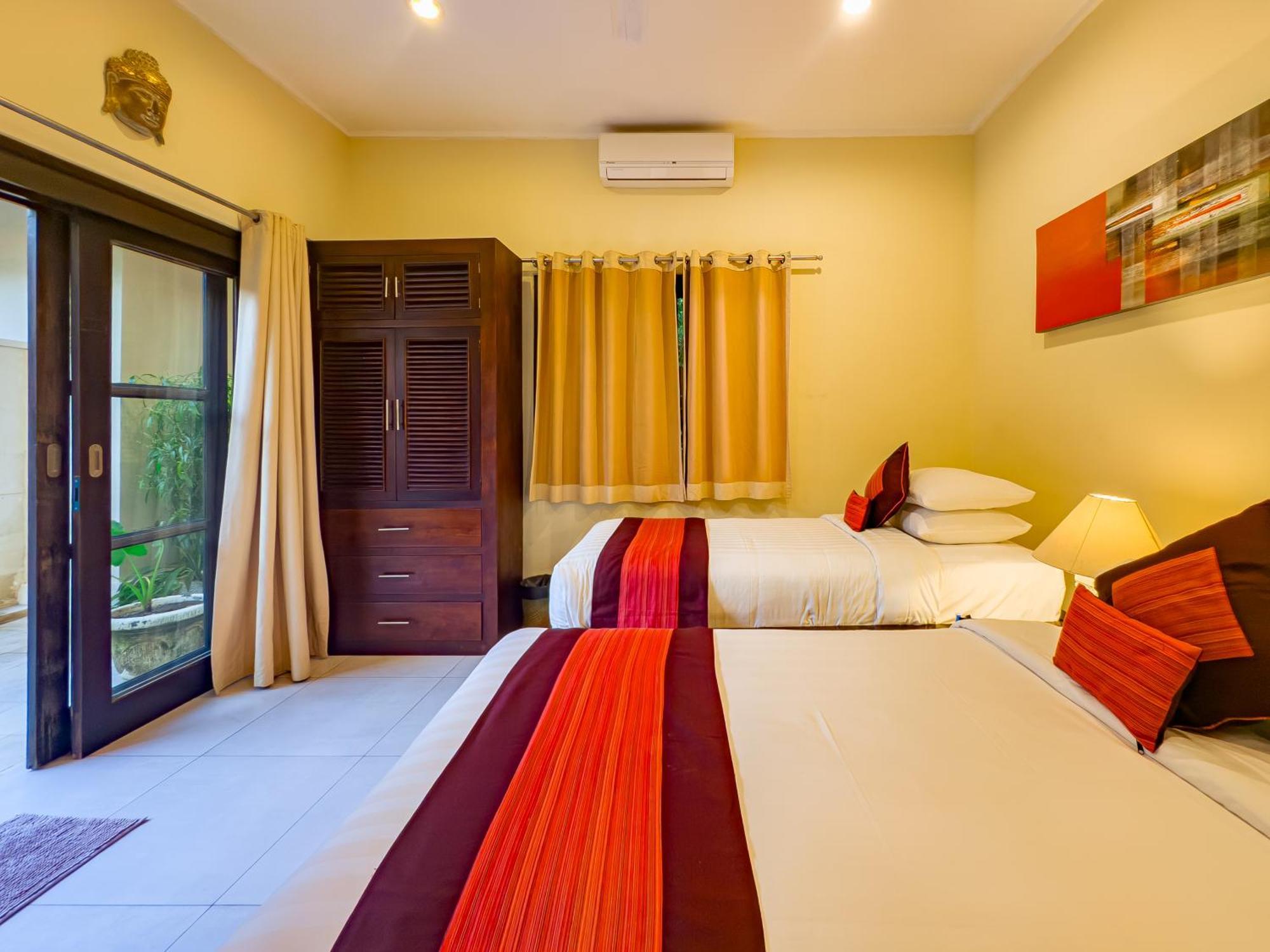 Villa Bugis Abimanyu Seminyak Номер фото