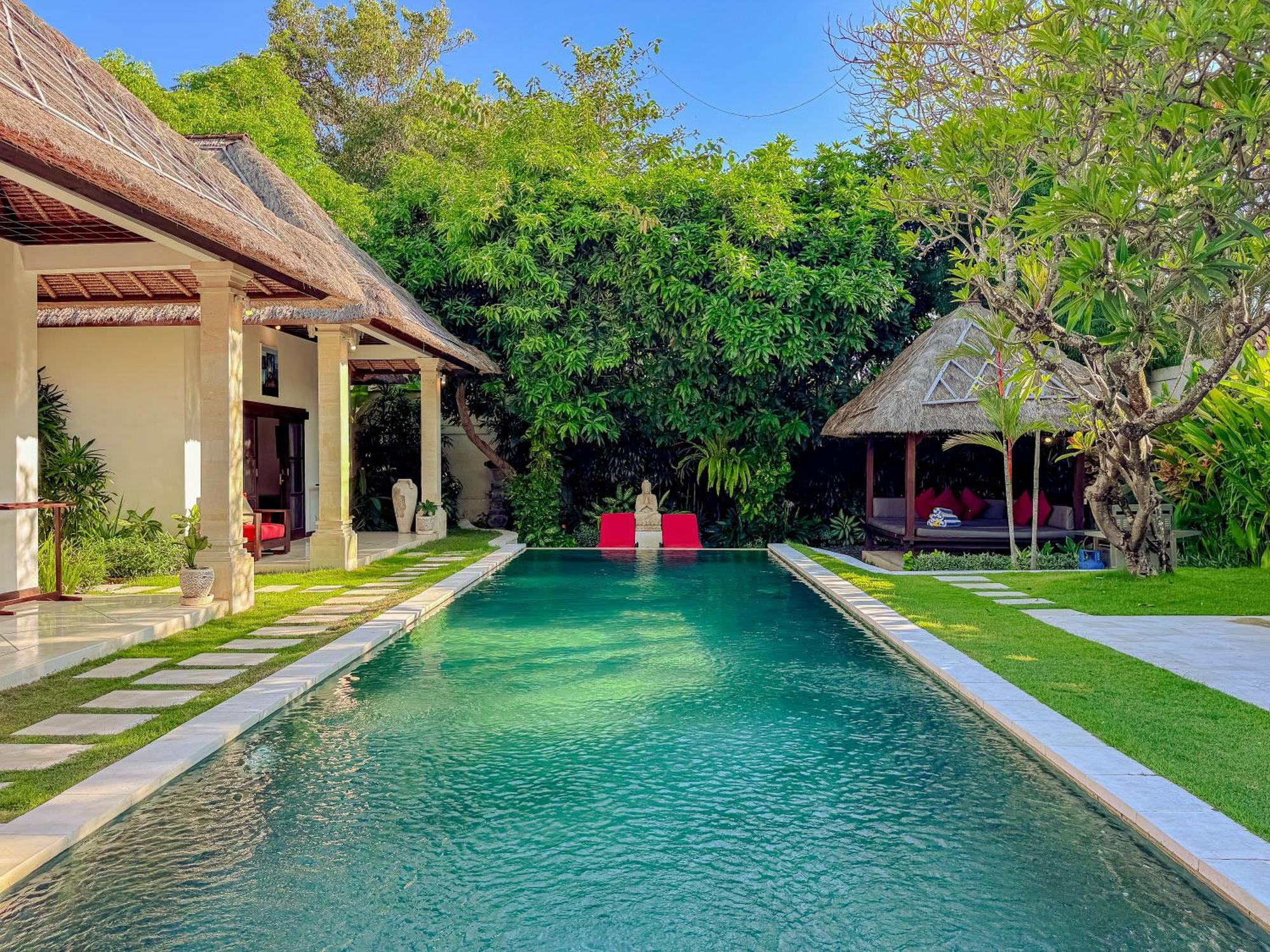 Villa Bugis Abimanyu Seminyak Номер фото