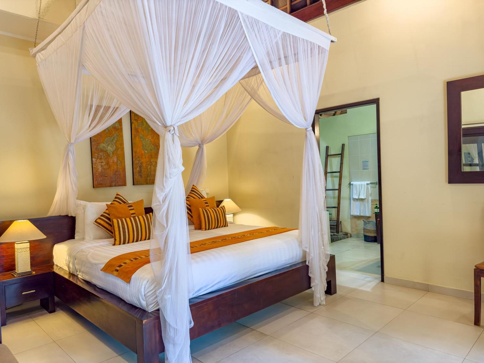 Villa Bugis Abimanyu Seminyak Номер фото