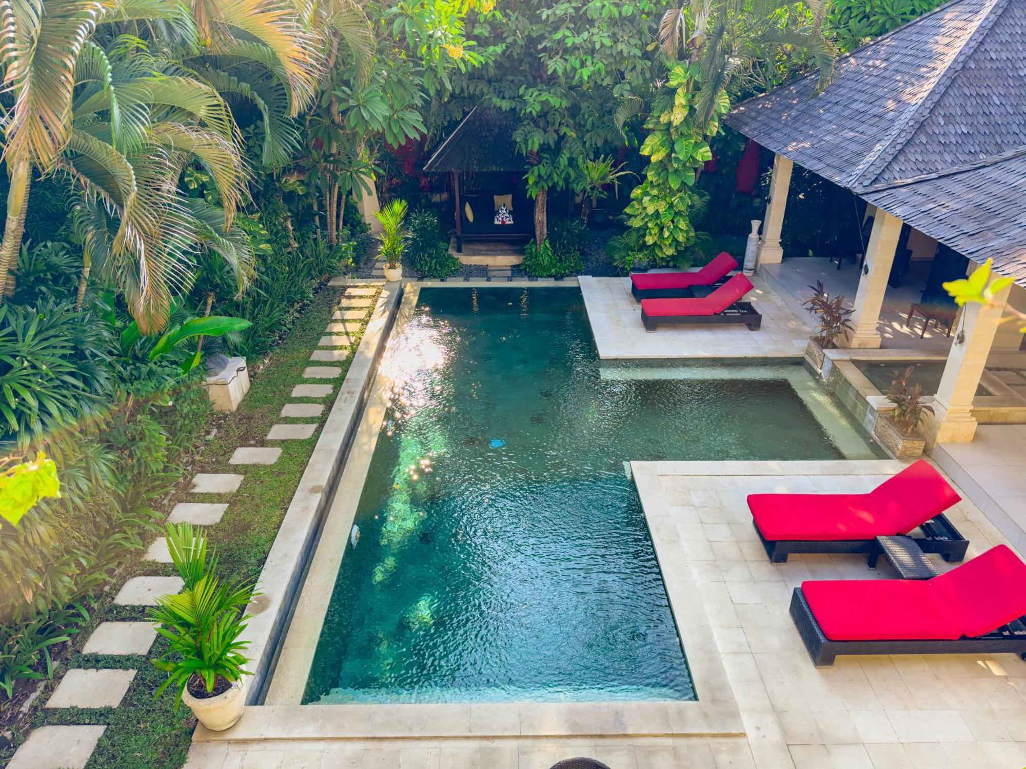 Villa Bugis Abimanyu Seminyak Номер фото