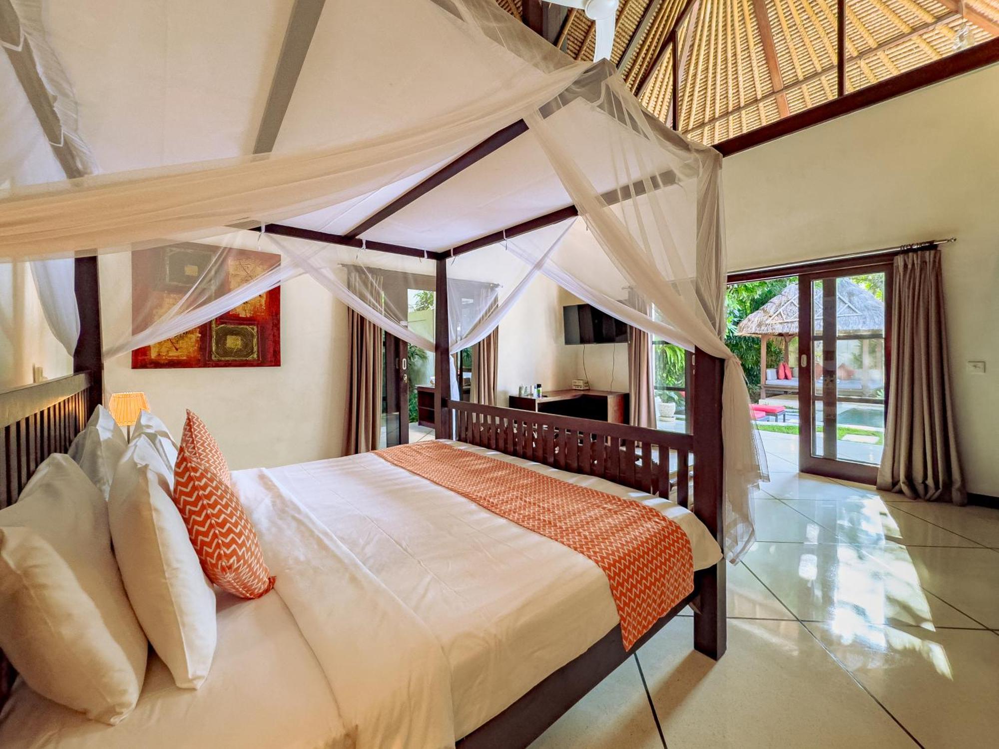 Villa Bugis Abimanyu Seminyak Номер фото