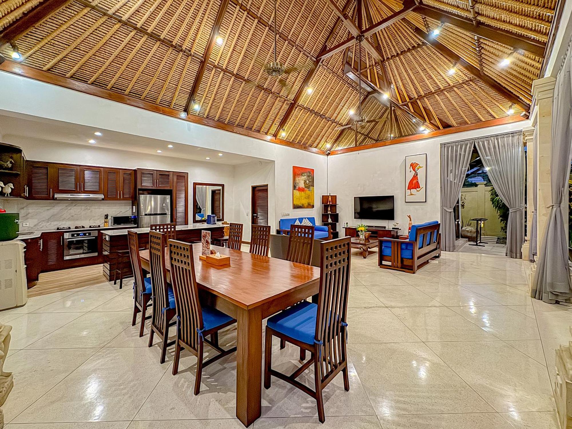 Villa Bugis Abimanyu Seminyak Номер фото
